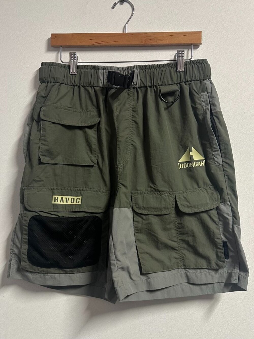 Hoonigan HAVOC Rain-Activated Cargo Shorts Olive Green Racing Mens Medium